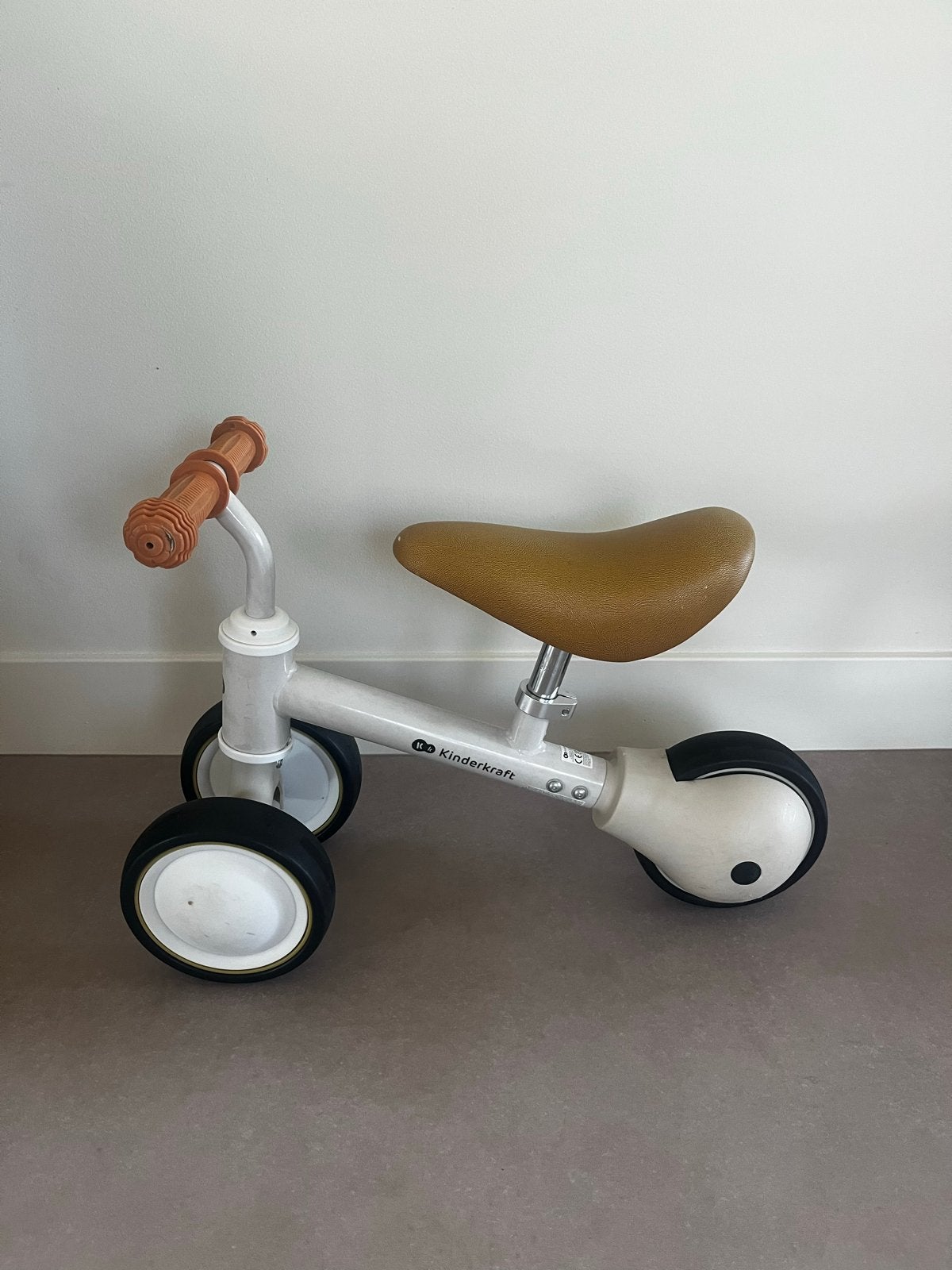 Loopfiets beige, Kinderkraft, Ophalen, Zo goed als nieuw, Minder dan 16 inch