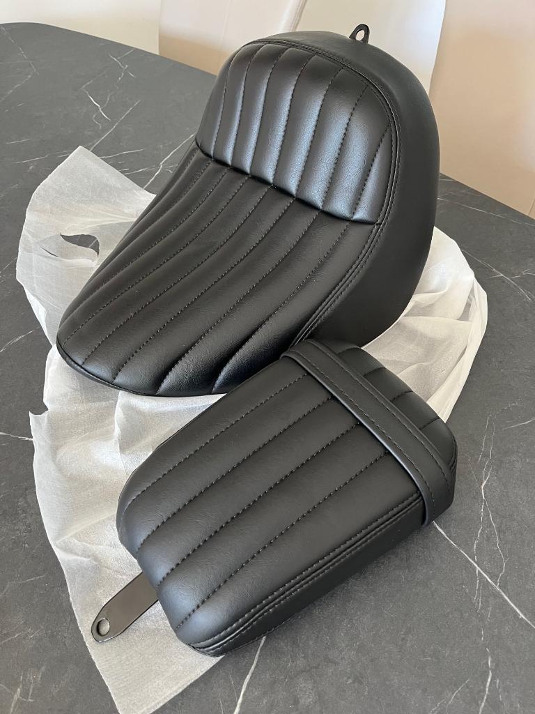 Solo Zadel met duozit voor Streetbob FXBB / softail, Motoren, Onderdelen | Harley-Davidson, Ophalen, Gebruikt