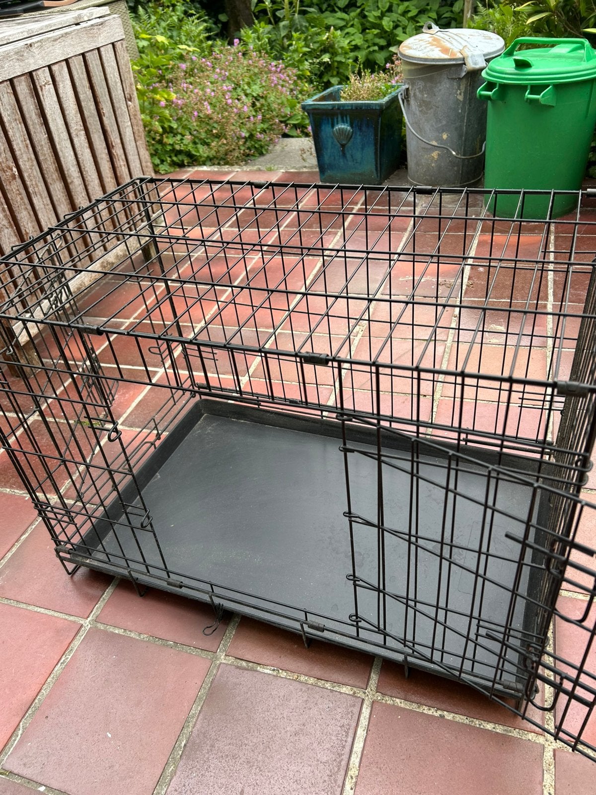 Honden bench zwart, Ophalen, Zo goed als nieuw