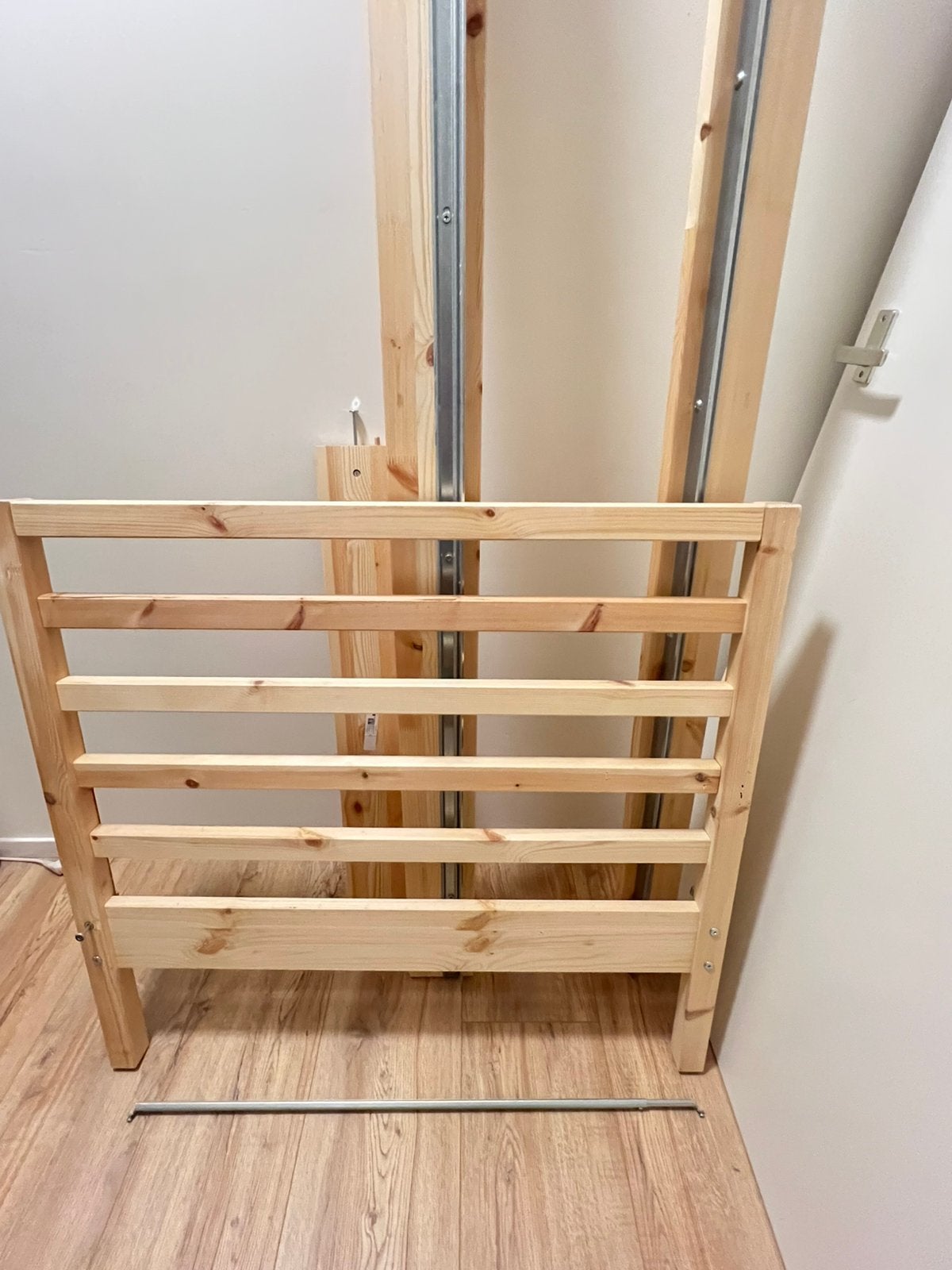 IKEA TARVA 1-persoons bed – zeer goede staat, Ophalen, 90 cm, Eenpersoons, Bruin