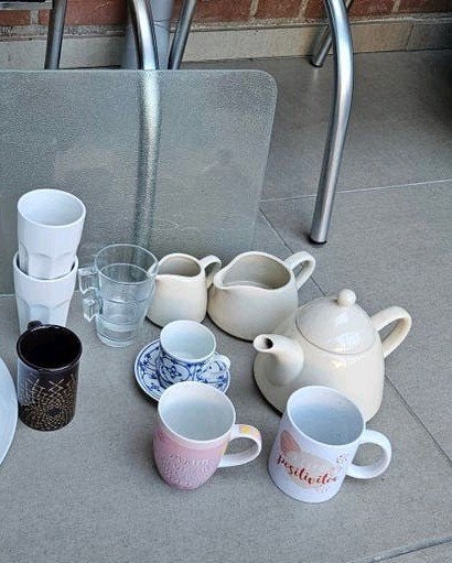Servies & Keuken Set:  Bekers, Theepot, Schaal & Snijplank, Ophalen of Verzenden, Gebruikt, Overige stijlen