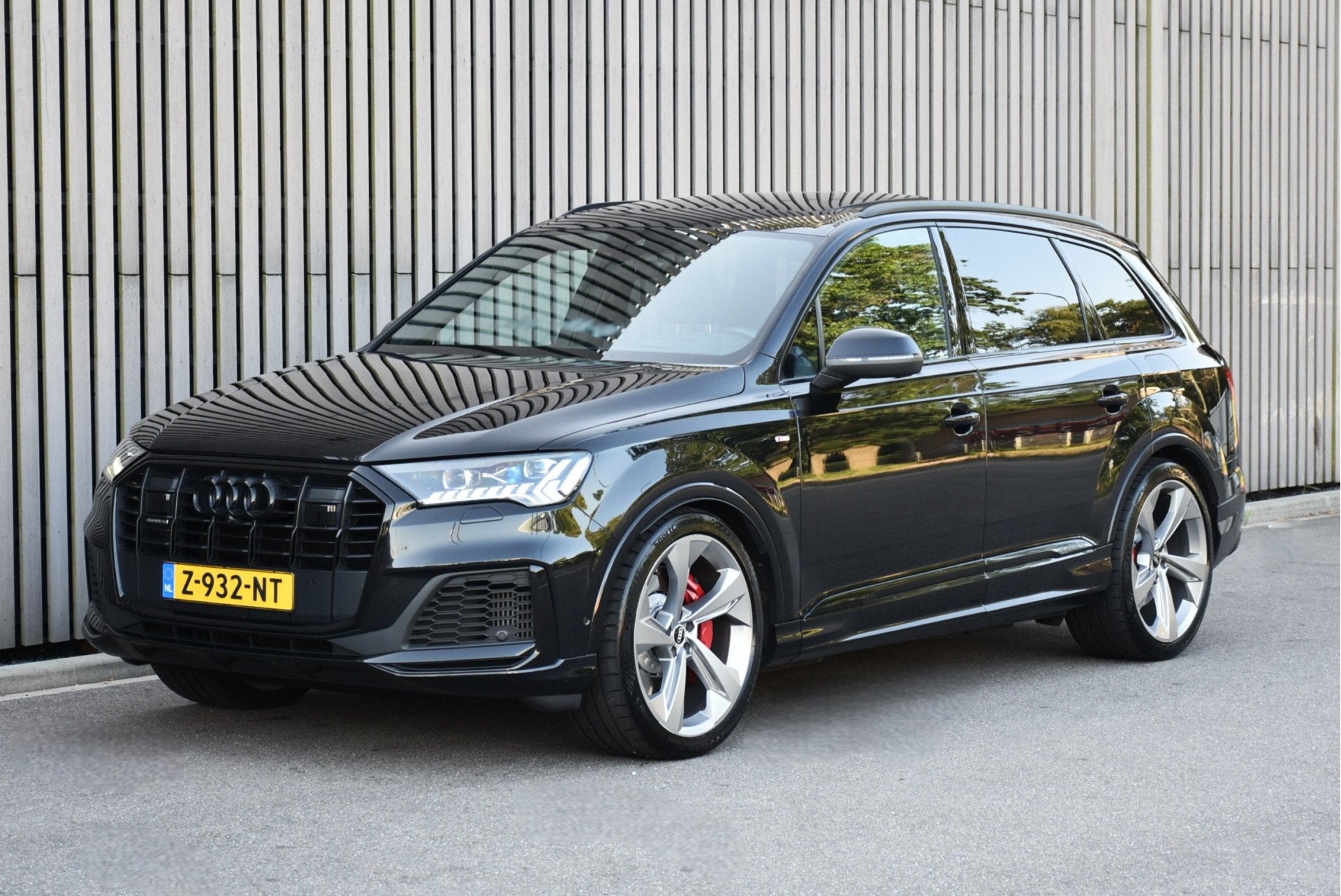 Audi Q7 60 TFSI e Quattro Competition Pano Luchtvering Trekh, Automaat, Euro 6, 2995 cc, Zwart