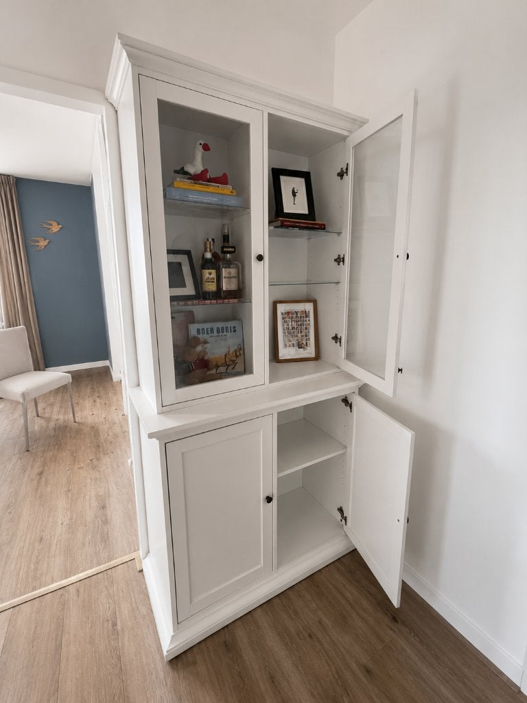Witte buffetkast / vitrinekast – 205 cm hoog – 2-delig, Huis en Inrichting, Kasten | Buffetkasten, Ophalen, Minder dan 50 cm, Landelijk