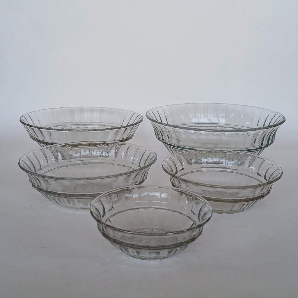 Nest 5 Schalen Neerlandia Copier Leerdam Persglas, Antiek en Kunst, Antiek | Glas en Kristal, Ophalen of Verzenden