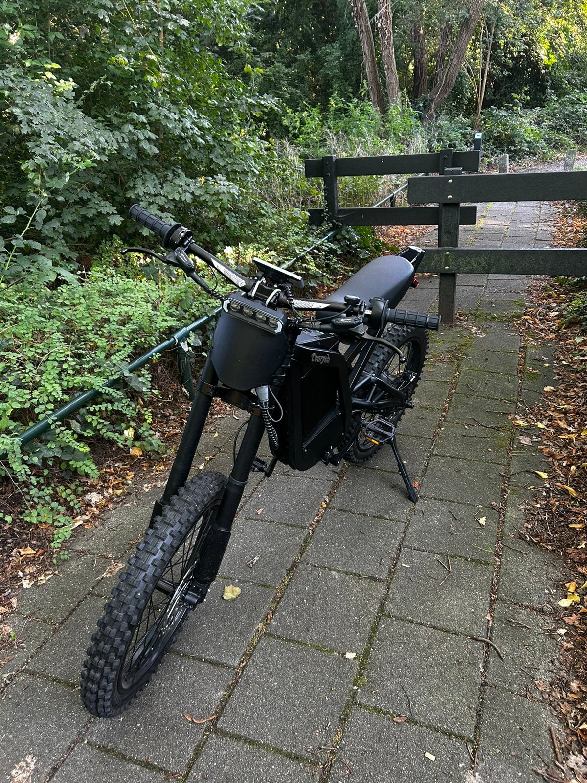 Ouxi gt2000 custom black on black, Ophalen, Alarm, Zo goed als nieuw