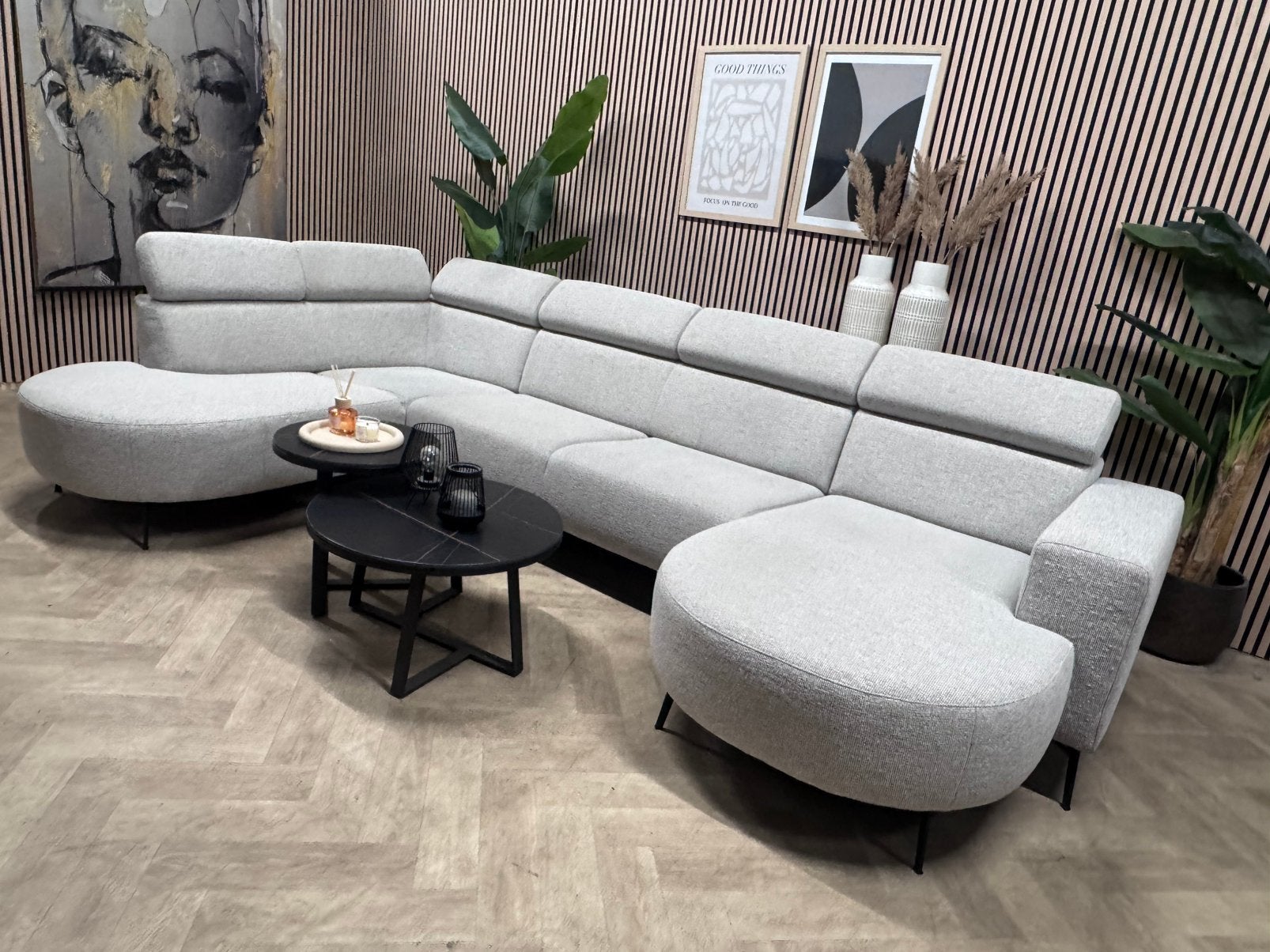 ZGAN | Luxe Organische Bouclé U-Bank Hoekbank -Grijs - 340cm, Hoekbank, 300 cm of meer, Ophalen of Verzenden, Zo goed als nieuw