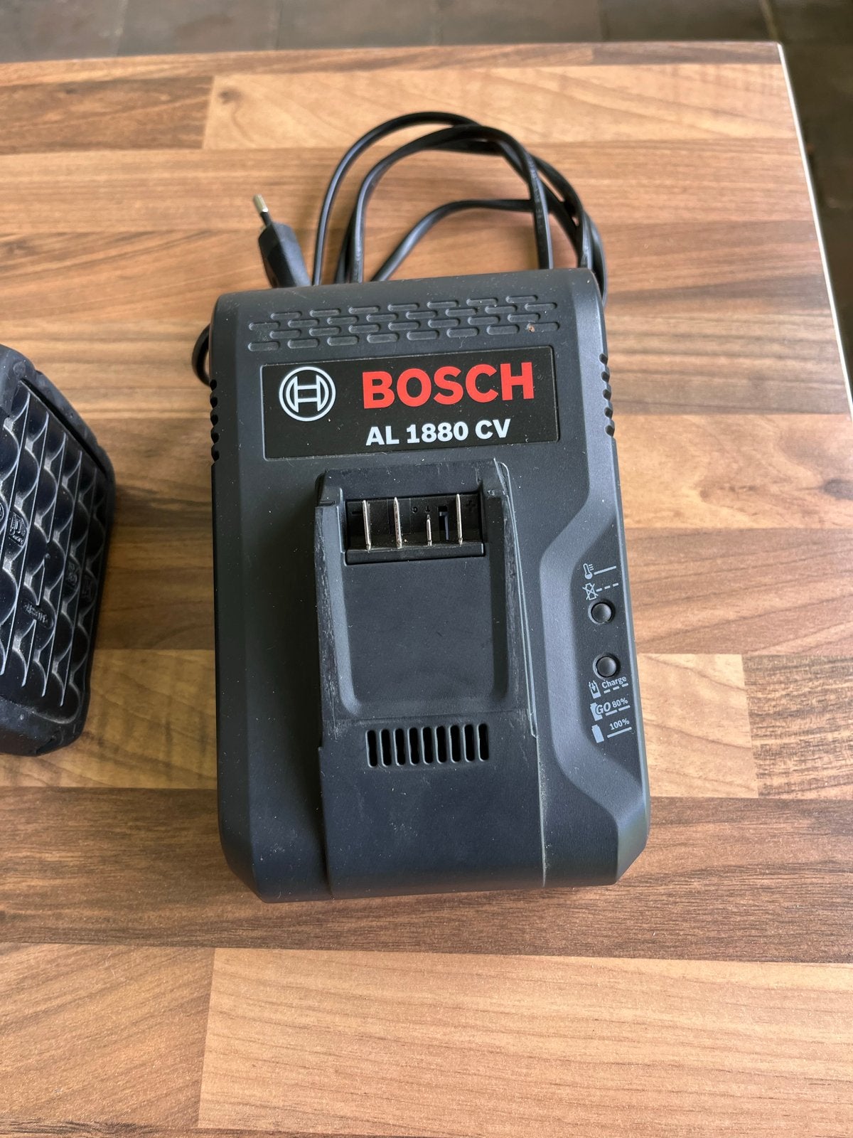 Bosch AL 1880 CV Oplader met 3.0 Ah Accu, Ophalen of Verzenden, Gebruikt