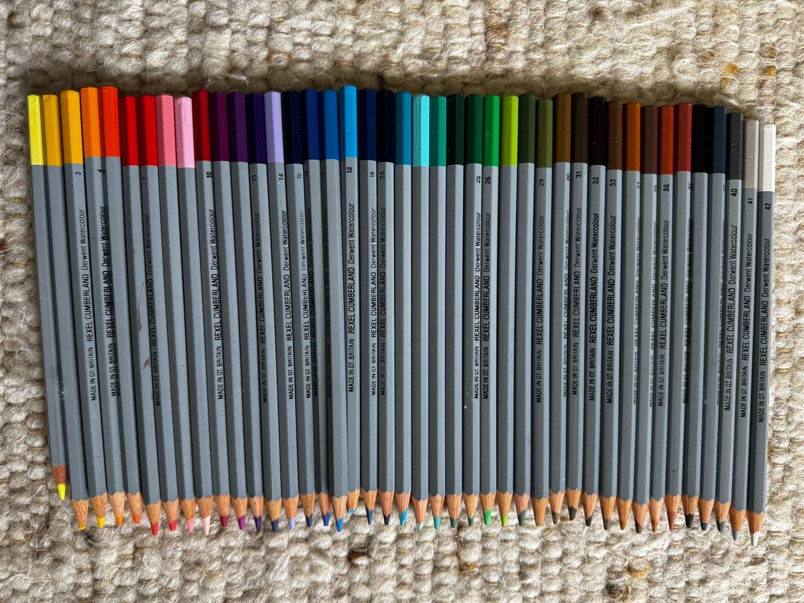 Derwent 42 Watercolour pencils - potloden, Hobby en Vrije tijd, Tekenen, Ophalen of Verzenden, Zo goed als nieuw