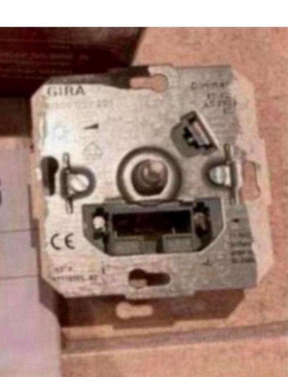 Gira Dimmer - Gebruikt, Doe-het-zelf en Verbouw, Elektra en Kabels, Ophalen of Verzenden, Gebruikt, Gira, Dimmer