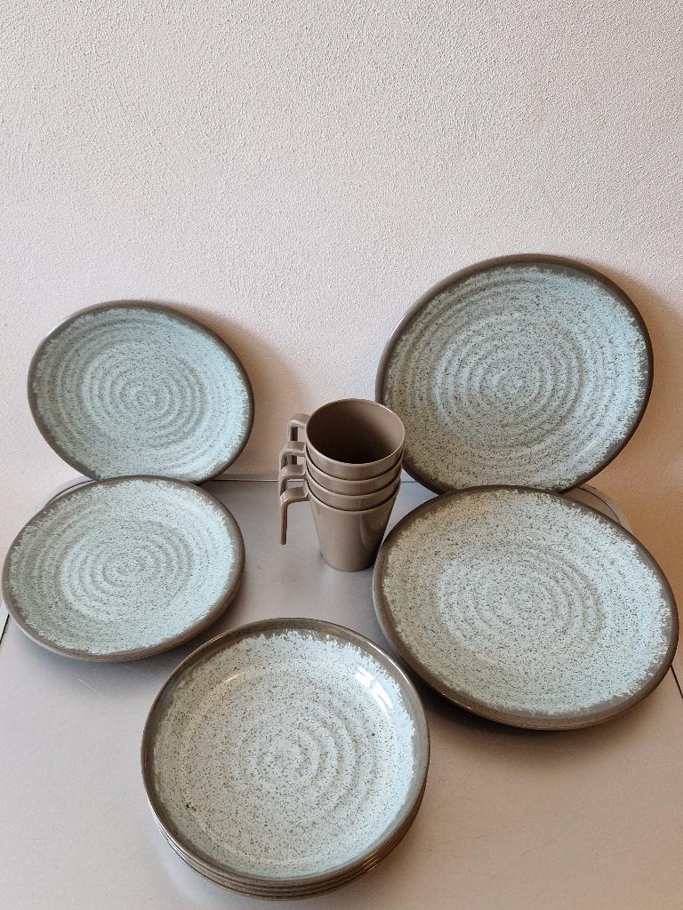 camping Rock servies 16-delig als nieuw., Ophalen, Zo goed als nieuw