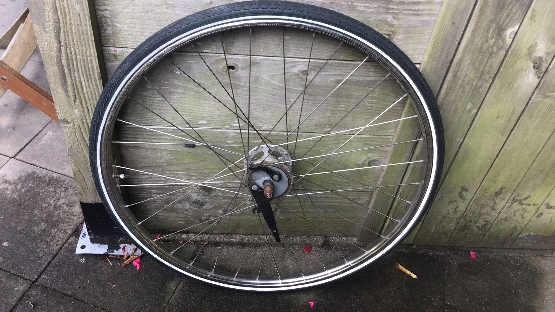 Fietswiel voorwiel met remnaaf 28 inch rvs met band, Ophalen, Zo goed als nieuw