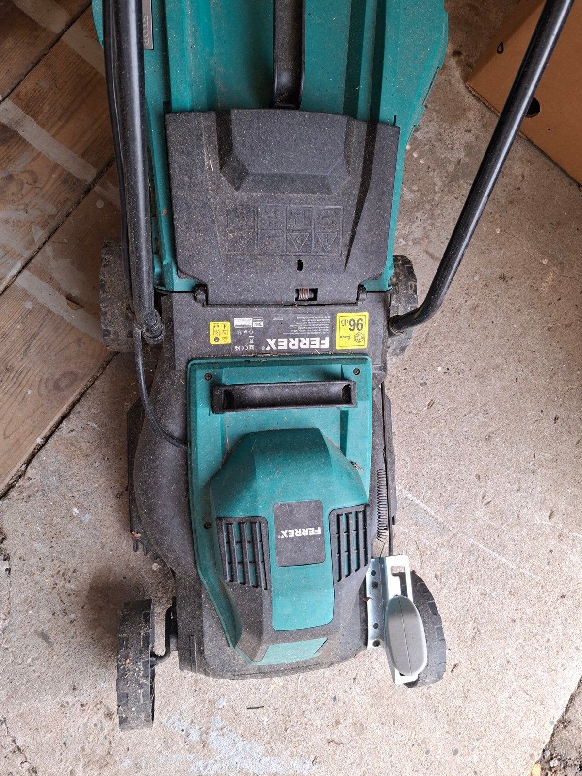 Ferrex elektrische grasmaaier - Zo goed als nieuw, Ophalen, Cirkelmaaier, Elektrische grasmaaier, Ferrex