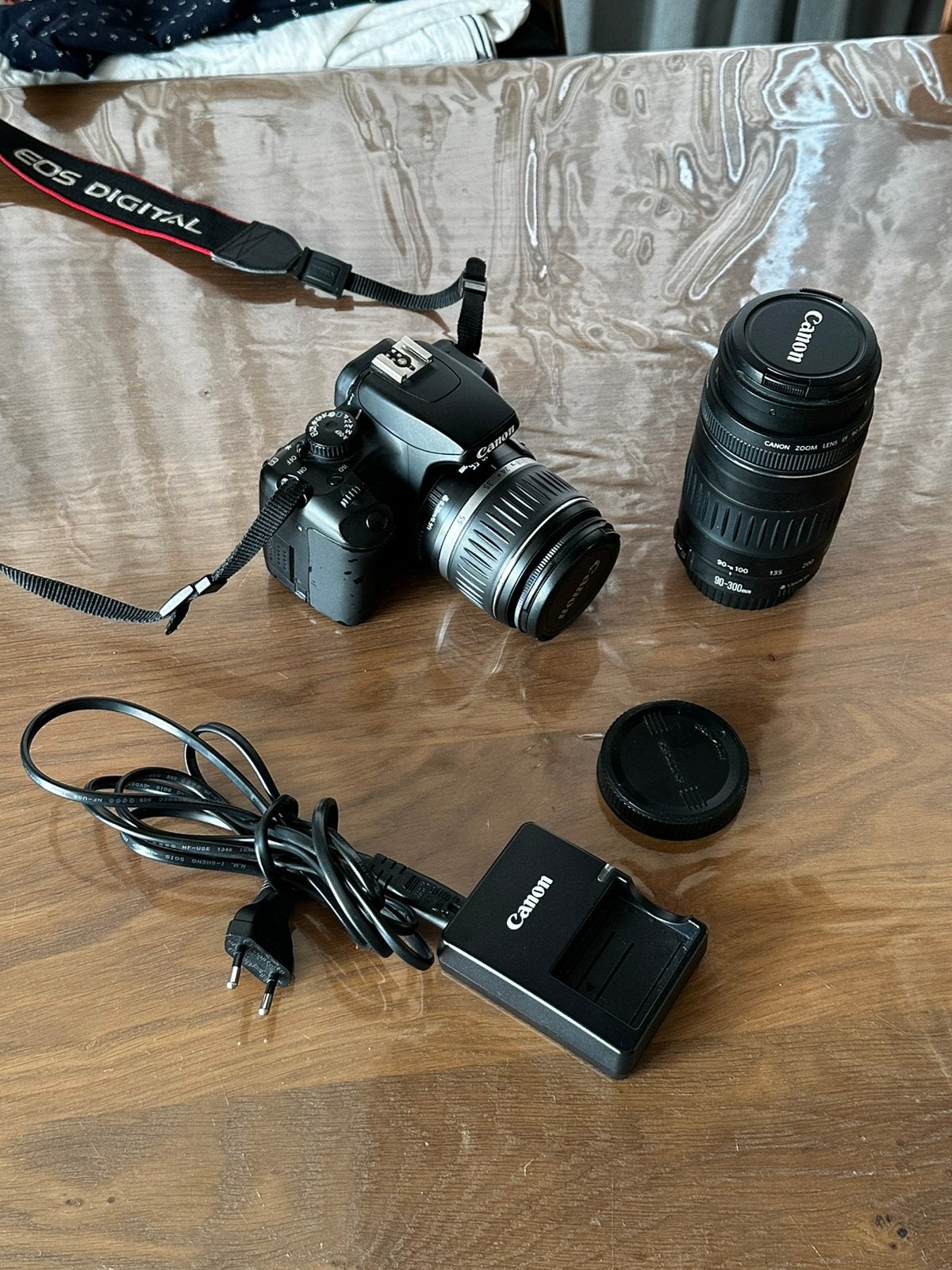 Canon eos 1000d spiegelreflexcamera, Gebruikt, Spiegelreflex, Canon, Ophalen of Verzenden