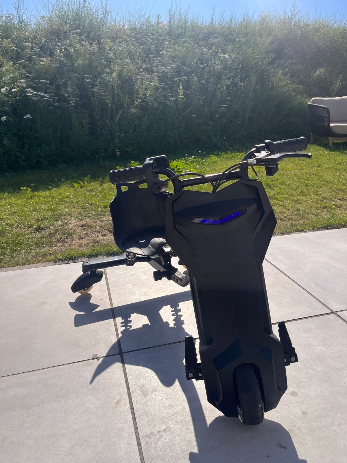 Elektrische drift scooter  met zitje en oplader, Ophalen, Zo goed als nieuw, Elektrische step (E-scooter)