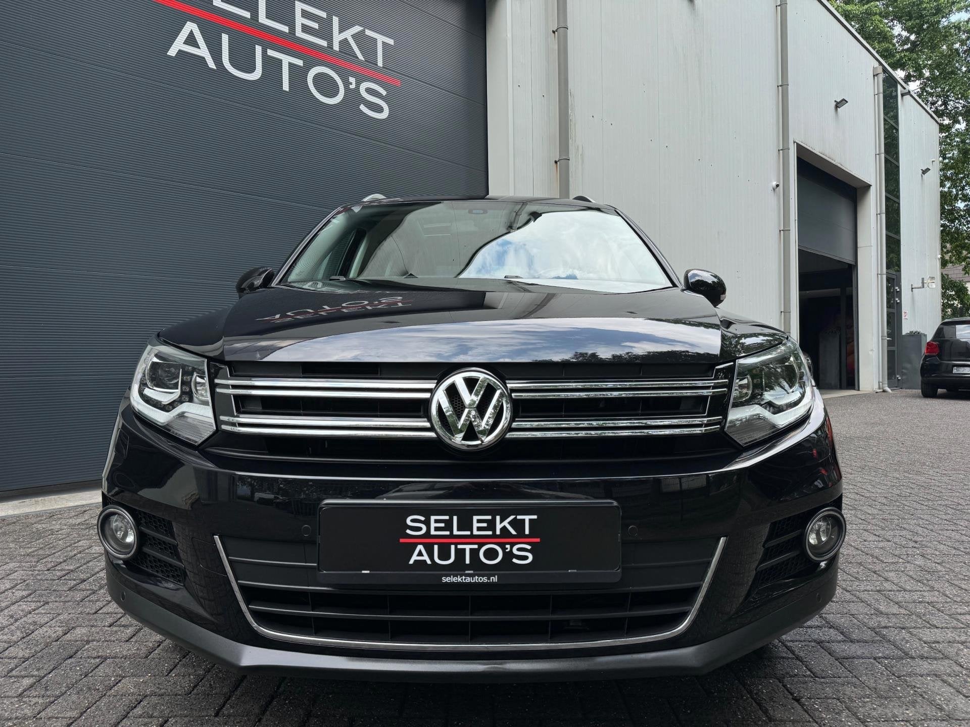 Volkswagen Tiguan 1.4 TSI Sport & Style 122 Pk Pano/Xenon/Le, Voorwielaandrijving, Dealer onderhouden, 15 km/l, 4 cilinders