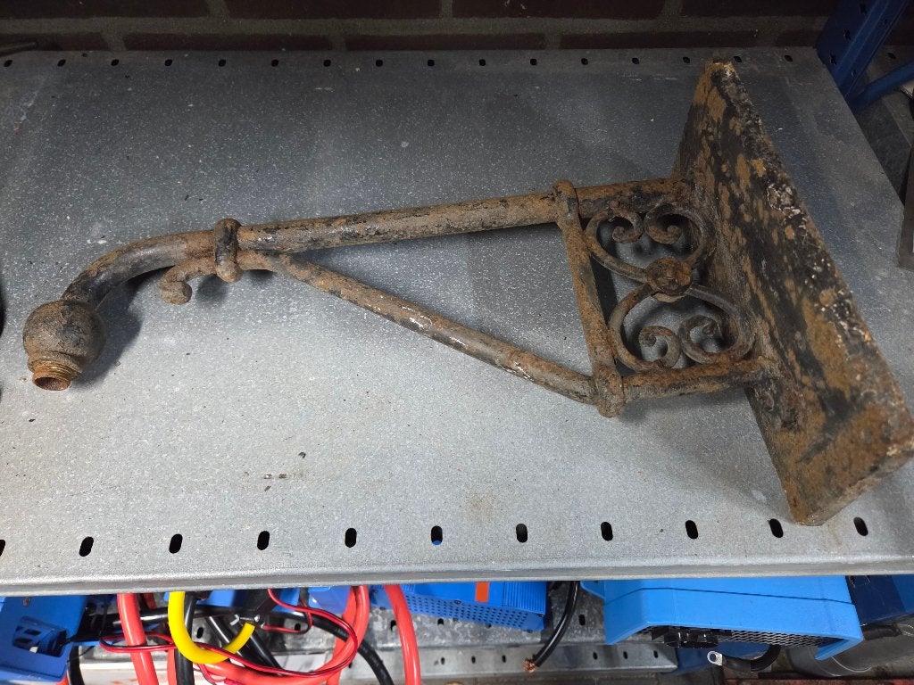 Antieke ijzeren lampensteun Lang 45 cm Hoog 28 cm, Antiek en Kunst, Antiek | Lampen, Ophalen
