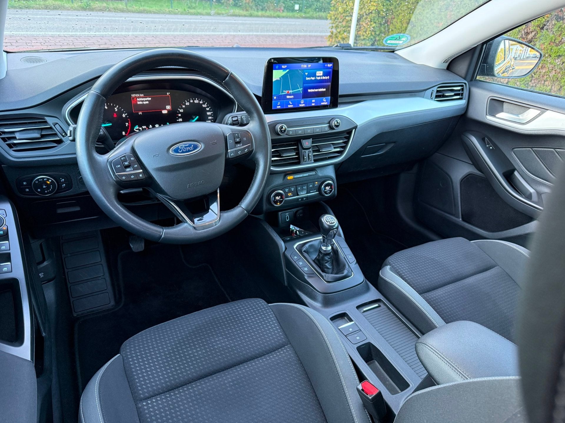 Ford Focus Wagon 1.0 T Trend Edition Business ECC NAVI APPLE, Dealer onderhouden, Gebruikt, Euro 6, 1283 kg