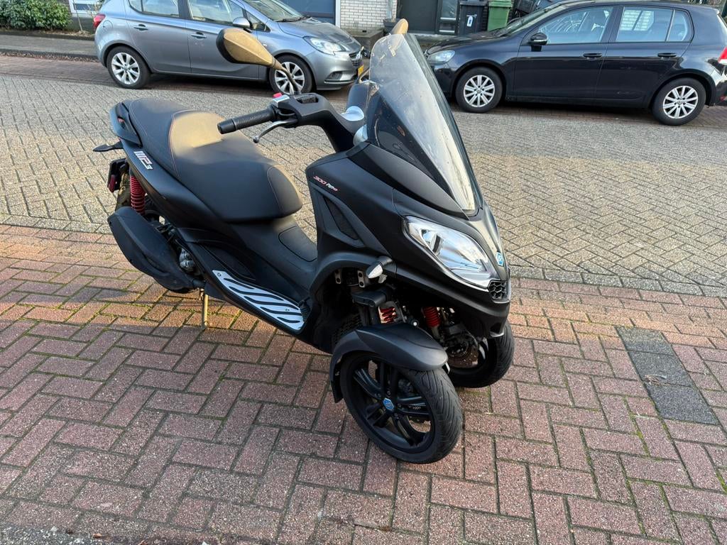Piagio mp3 300 hpe sport, Scooter, Particulier, Automaat, ABS