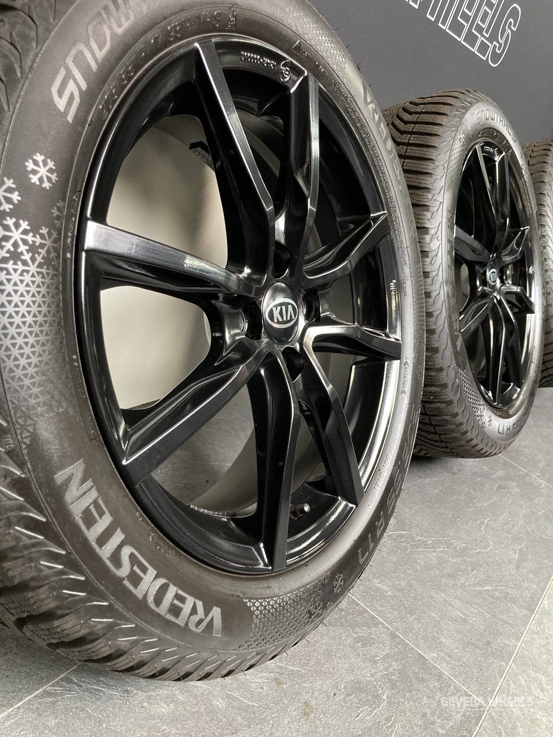 17” Kia Stonic sport velgen + winterbanden 4x100 205/55/17, Gebruikt, -, -, Banden en Velgen
