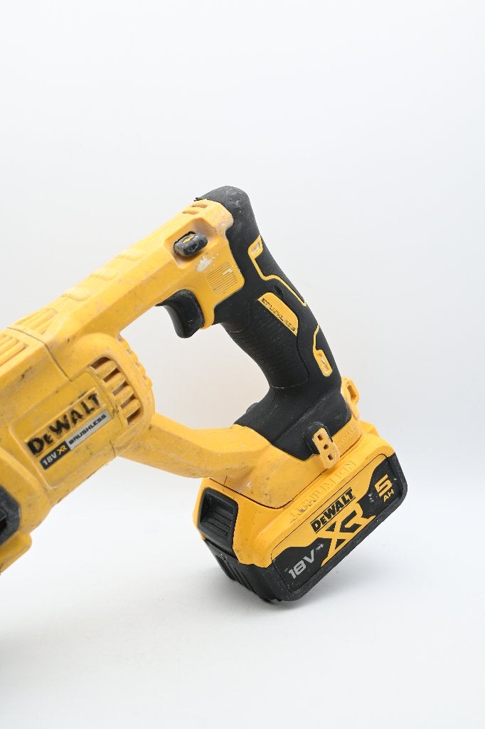 DeWALT DCH133N-XJ Accu SDS-plus Combihamer - Gebruikt, Gebruikt, Ophalen of Verzenden, DeWALT Europe, Egerton Drive, Milton Keynes, MK17 8JU, UK
