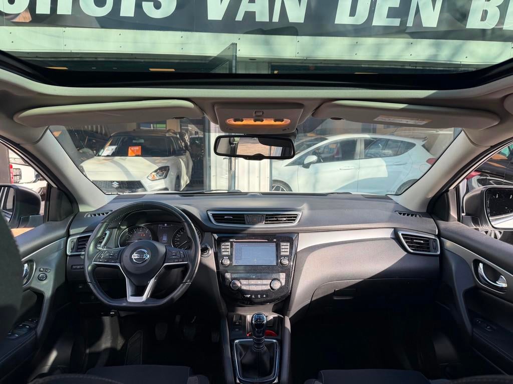 Nissan Qashqai 1.2 N-Connecta|Led|Pano|Navi|Cruise|360Camera, Stof, Gebruikt, 4 cilinders, 116 pk
