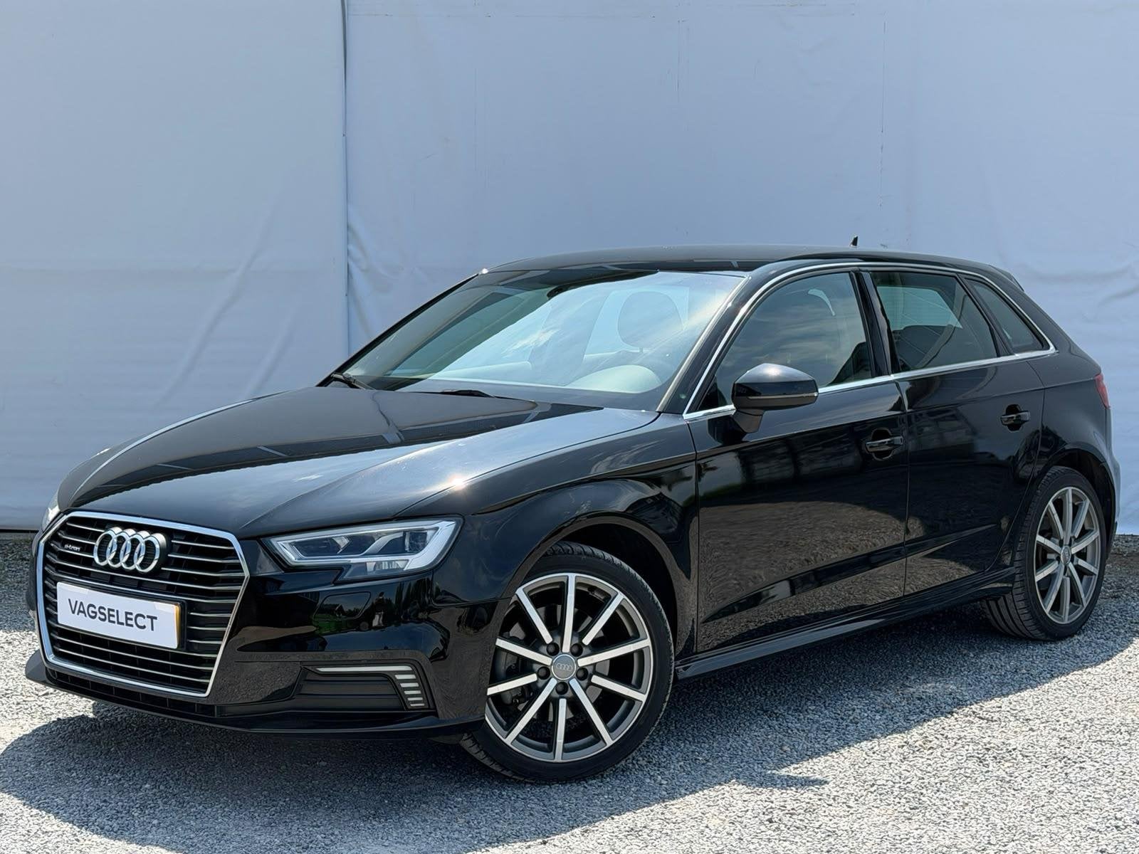 Audi A3 Sportback 40 e-tron // Camera // Leder // Virtual //, Auto's, Audi, Gebruikt, 4 cilinders, Geïmporteerd, 750 kg