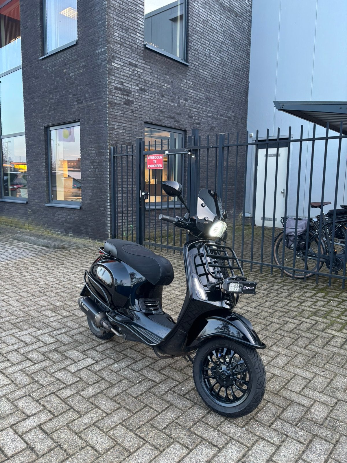 Vespa sprint 80cc 4v, Ophalen, Maximaal 45 km/u, Vespa S, Zo goed als nieuw