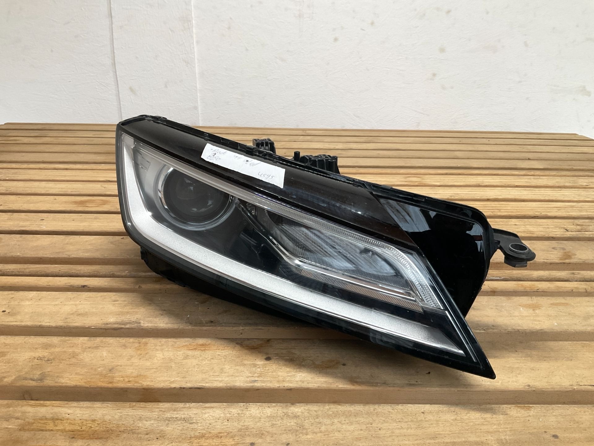 Koplamp Audi TT TTS TTRS 8S (RH) 8S0941006 b7-4595, Gebruikt, AUDI AG, Auto-Union-Strasse 1
85045  Ingolstadt, DE, Kundenbetreuung@audi.de