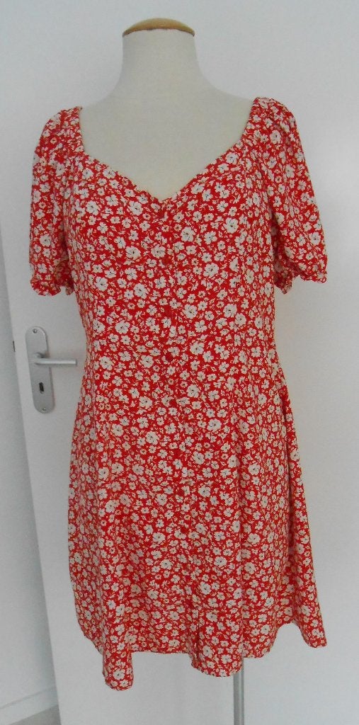 Mango gebloemde jurk rood/wit mt M, Maat 38/40 (M), Mango, Ophalen of Verzenden, Zo goed als nieuw