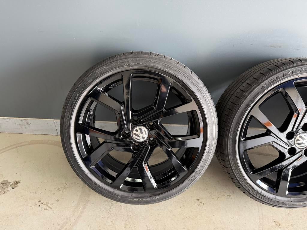 Vw Golf Brescia 18 inch velgen 5x112 225/40/18 Zomerset, 18 inch, Banden en Velgen, Ophalen of Verzenden, Zomerbanden