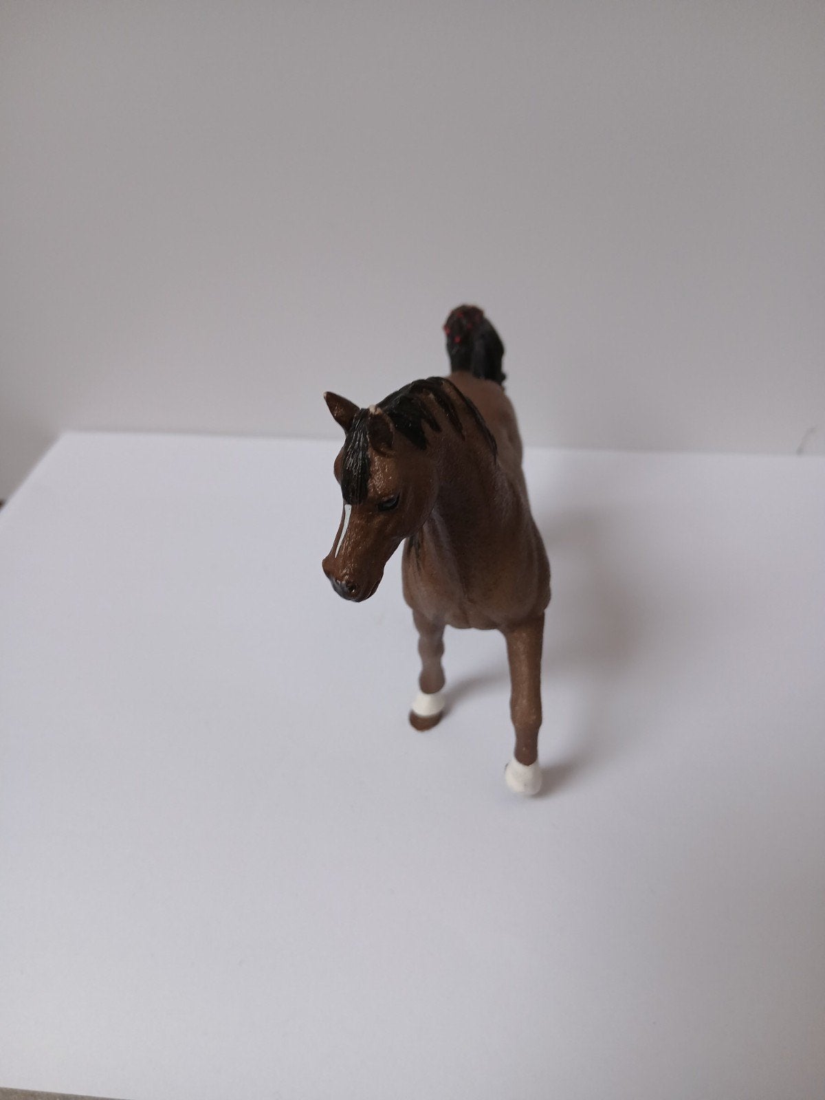Schleich paard bruin met gevlochten staart, Ophalen of Verzenden, Nieuw