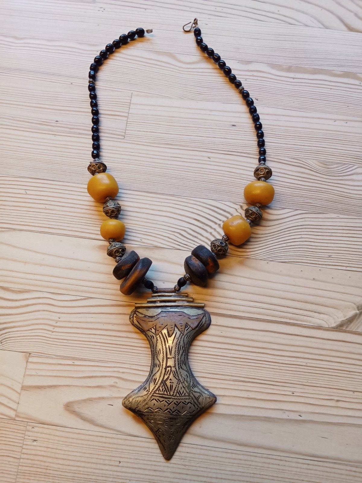 Vintage ketting met unieke hanger en kralen, Overige kleuren, Nieuw, Ophalen of Verzenden, Overige materialen