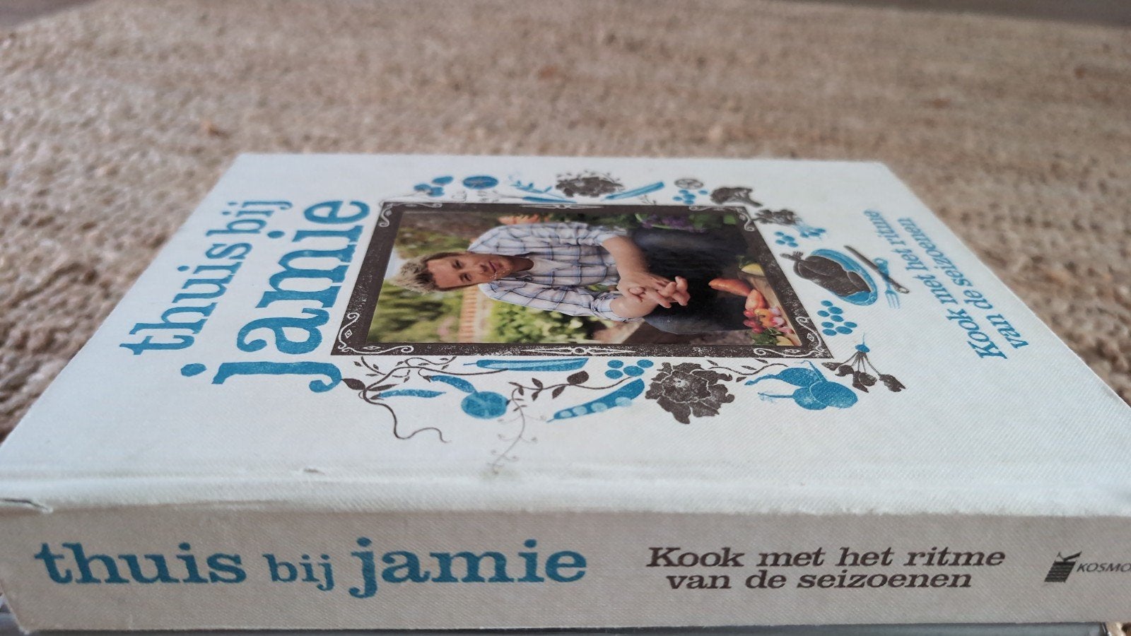 Thuis bij Jamie - Kookboek van Jamie Oliver, Boeken, Voorgerechten en Soepen, Ophalen of Verzenden, Zo goed als nieuw, Jamie Oliver