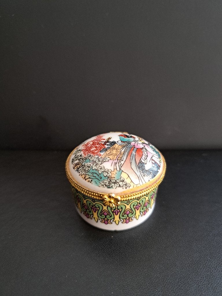 Pillendoosje porselein, Antiek en Kunst, Curiosa en Brocante, Ophalen of Verzenden