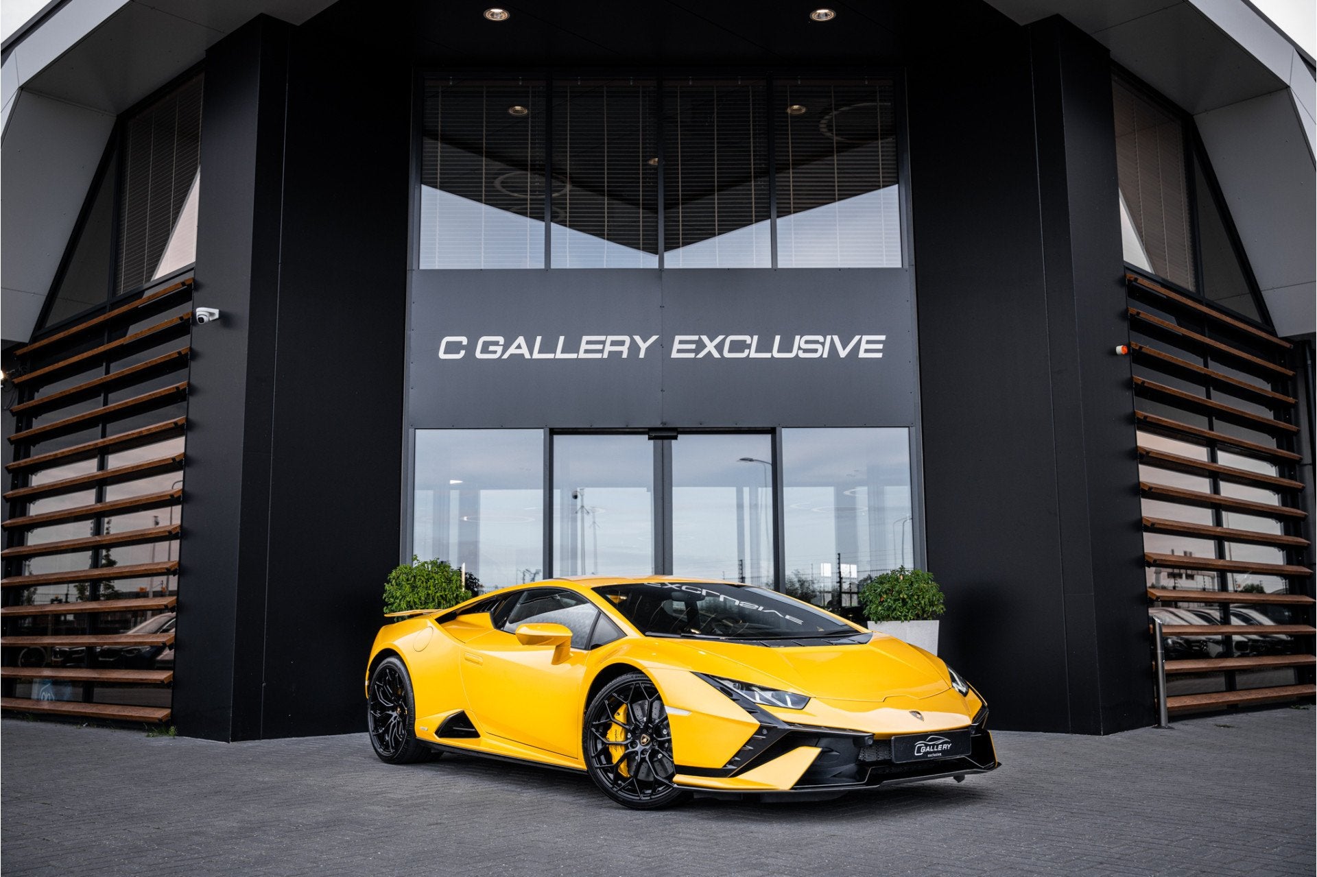 Lamborghini Huracan 5.2 V10 Tecnica RWD - Giallo Inti | Fabr, Auto's, Automaat, Dealer onderhouden, Achterwielaandrijving, Gebruikt