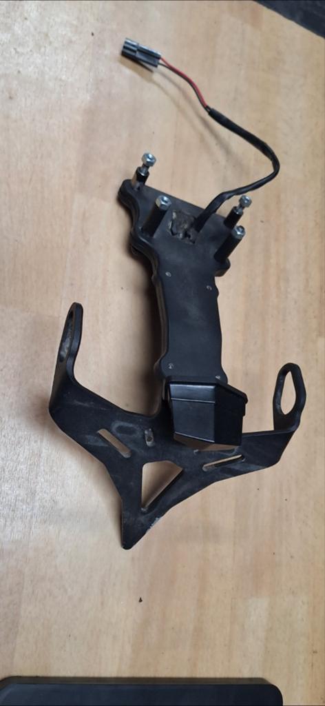 Yamaha Tracer Kentekenplaat houder kort!, Ophalen