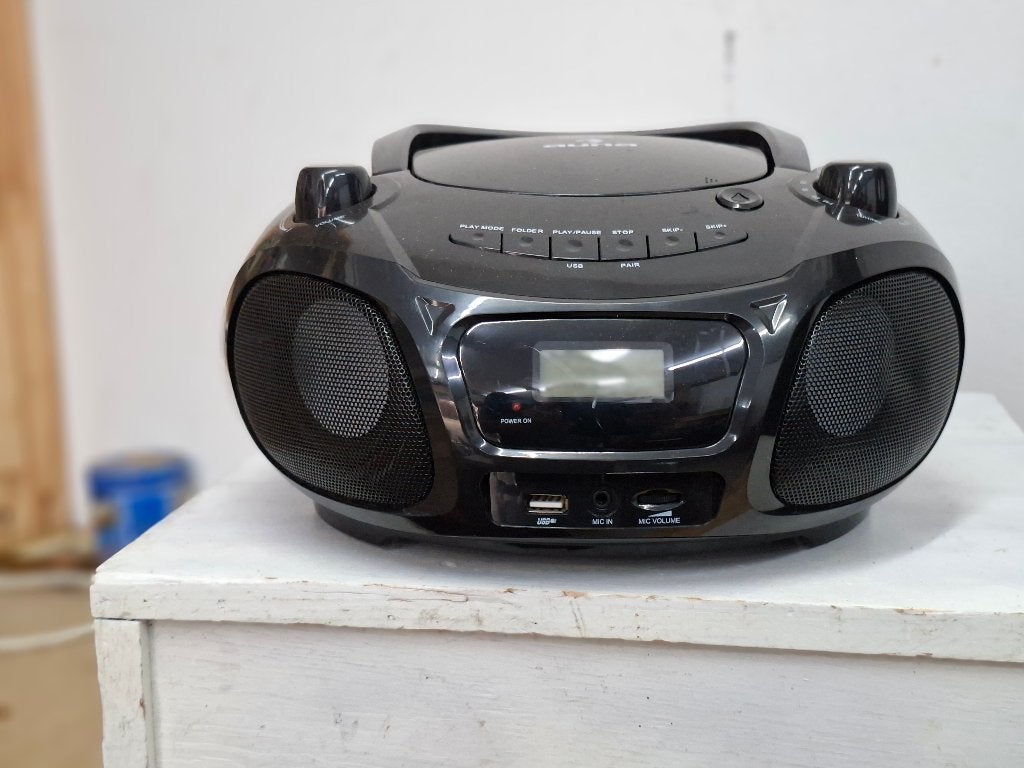 zgan draagbare radio met cd en usb en karaoke en disco verl, Ophalen of Verzenden, Gebruikt