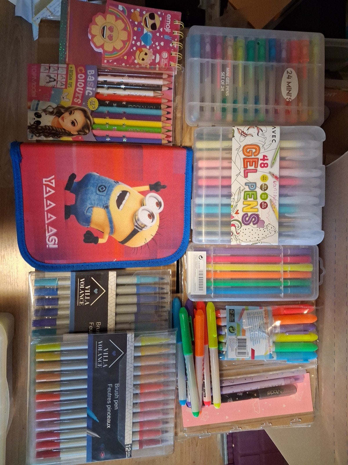 Tekenset:stiften, complete minion tekenetui, pennen,topmodel, Ophalen, Zo goed als nieuw