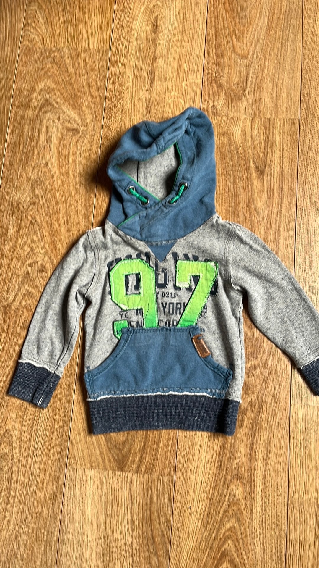 Sweather Vingino, Ophalen of Verzenden, Zo goed als nieuw, Jongen, Trui of Vest