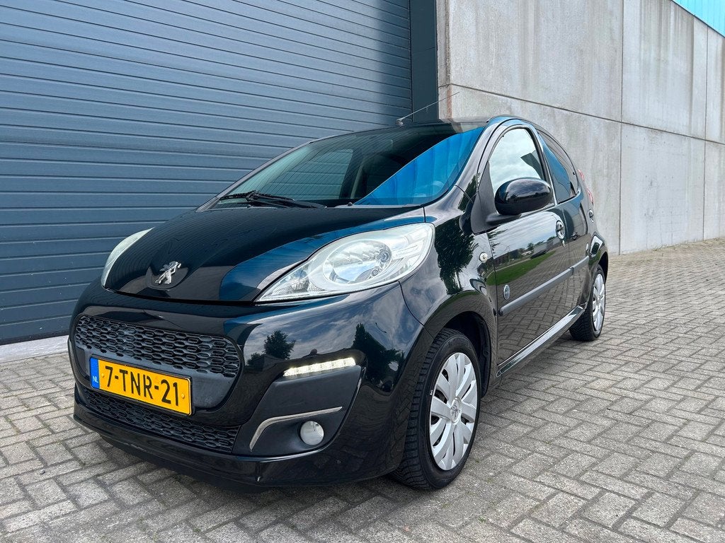 Peugeot 107 1.0i Envy AIRCO 5DRS NAP 2014, Voorwielaandrijving, Euro 5, Stof, Gebruikt