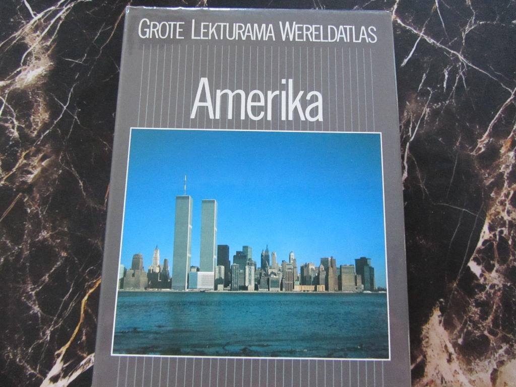 Boeken van Wereldatlas / Fietsroute /  Oostenrijk, Boeken, Fiets- of Wandelgids, Europa, Ophalen of Verzenden, Zo goed als nieuw