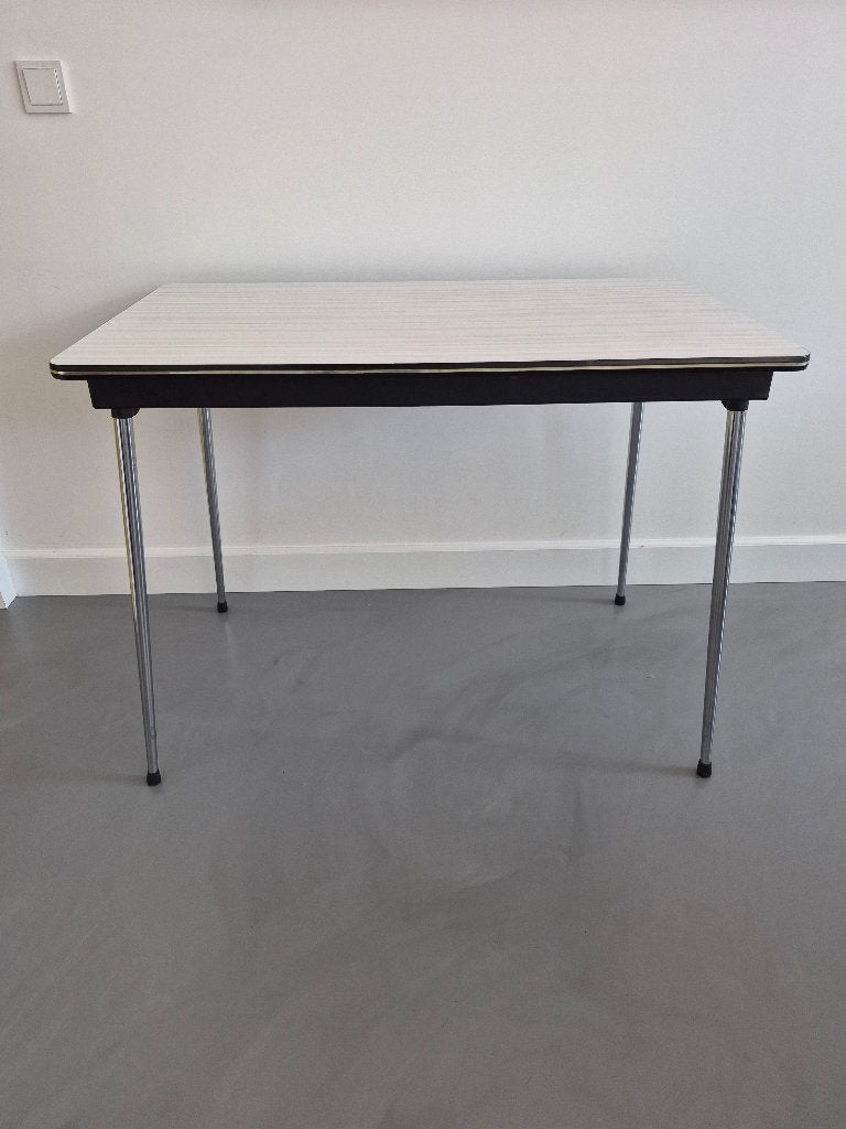 mooie witte vintage formica tafel, Ophalen, Gebruikt, 100 tot 150 cm, 75 cm of meer