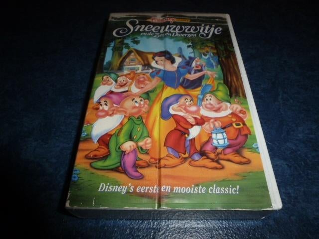 vhs videoband SNEEUWWITJE EN DE 7 DWERGEN van walt disney, Tekenfilm, Alle leeftijden, Ophalen of Verzenden, Zo goed als nieuw