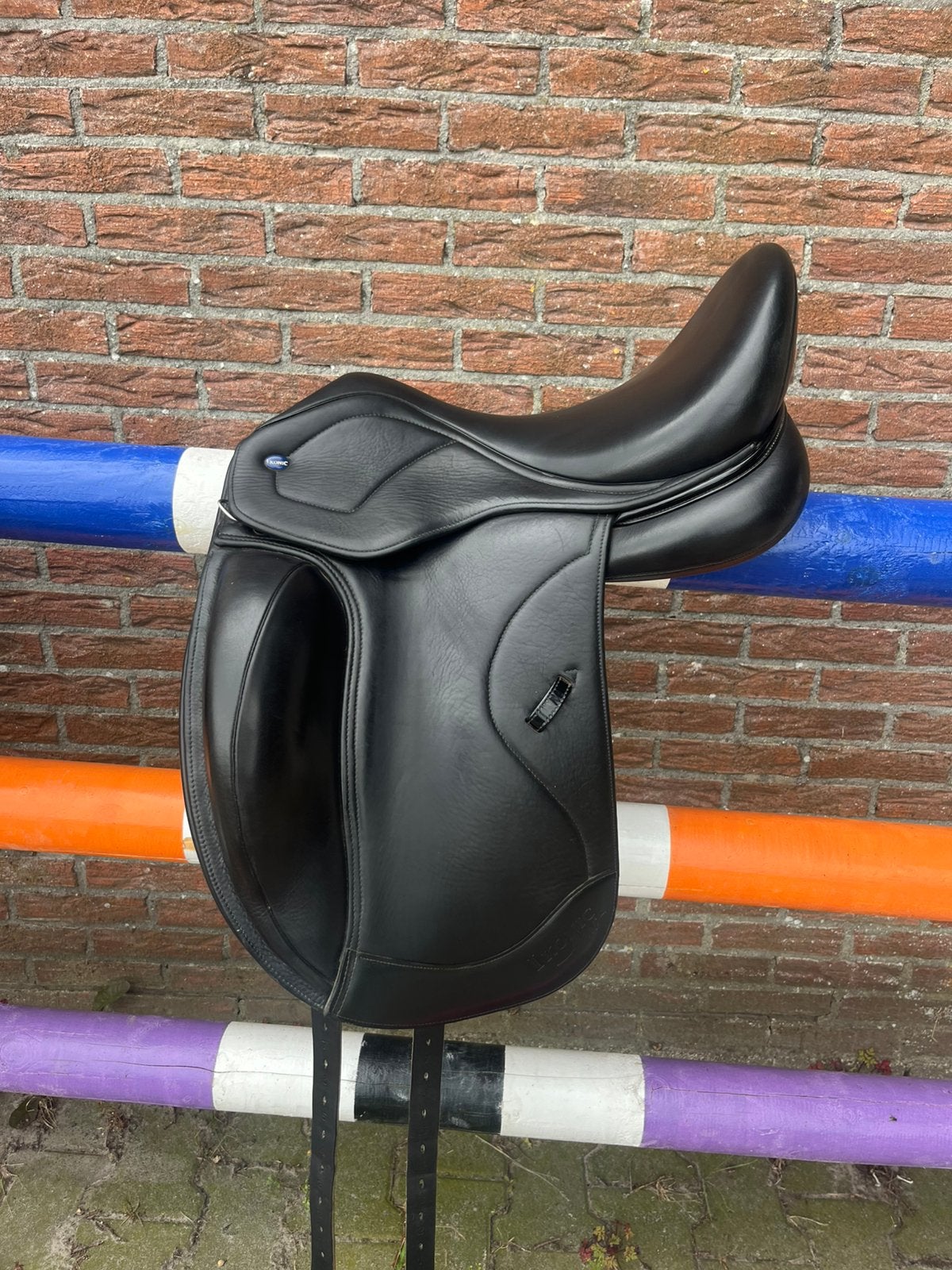 Ikonic monoflap 17,5 dressuurzadel, Ophalen of Verzenden, Zo goed als nieuw, Dressuur