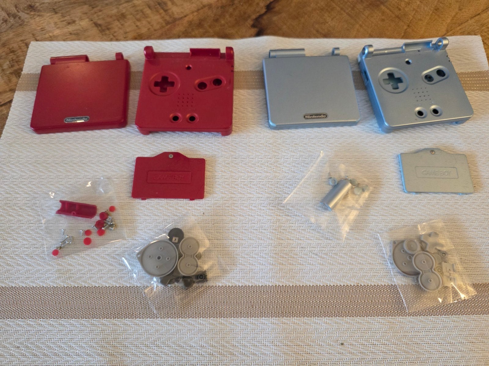 2x Originele Game Boy SP Behuizingen met Schroefjes, Spelcomputers en Games, Ophalen of Verzenden
