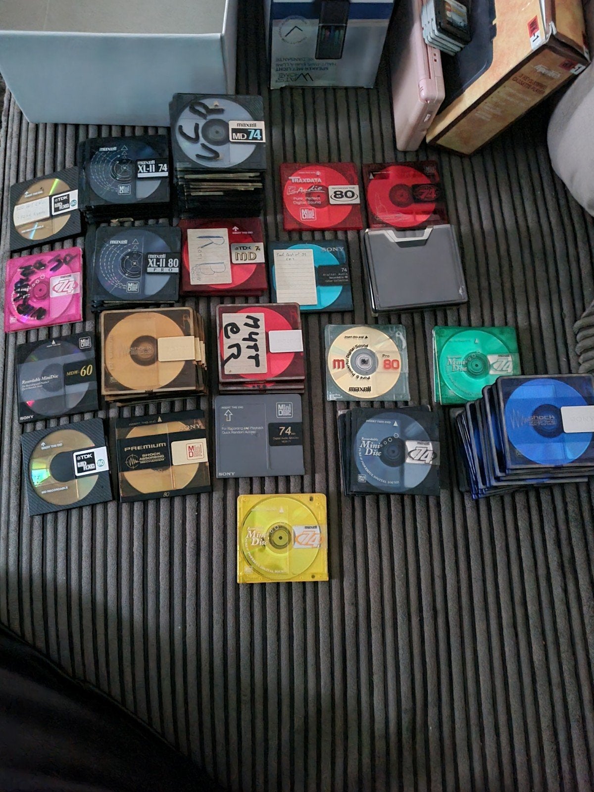 72 Diverse MiniDiscs (MD) + 4 Lege Doosjes, Ophalen of Verzenden, Gebruikt