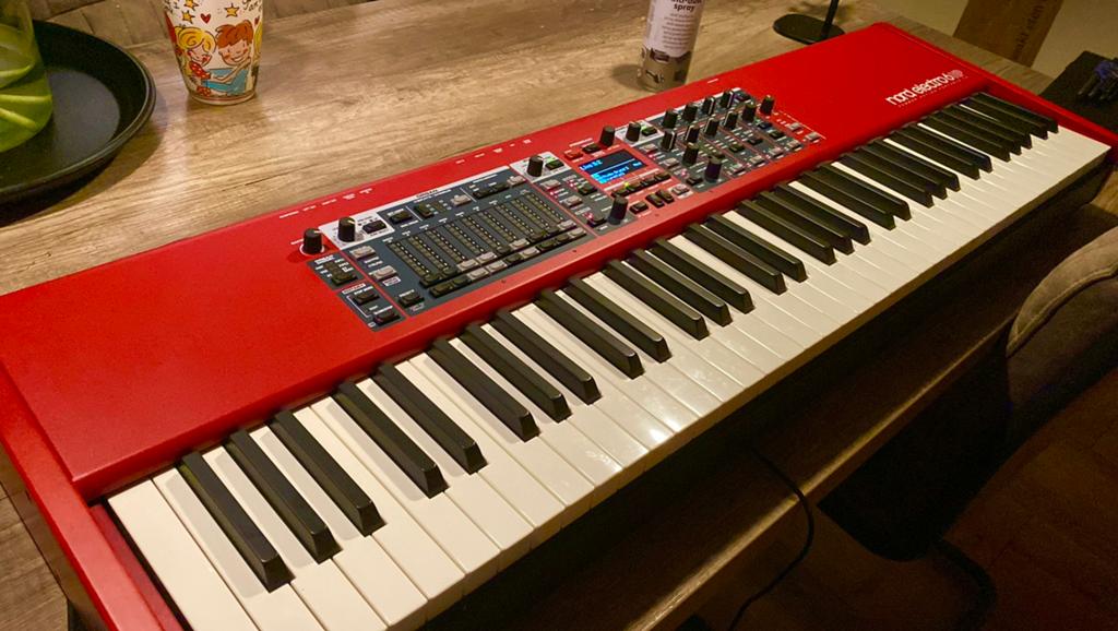 Nord Electro 6 HP ( 2 jaar oud ), Muziek en Instrumenten, Keyboards, Ophalen, Zo goed als nieuw, Overige aantallen, Overige merken