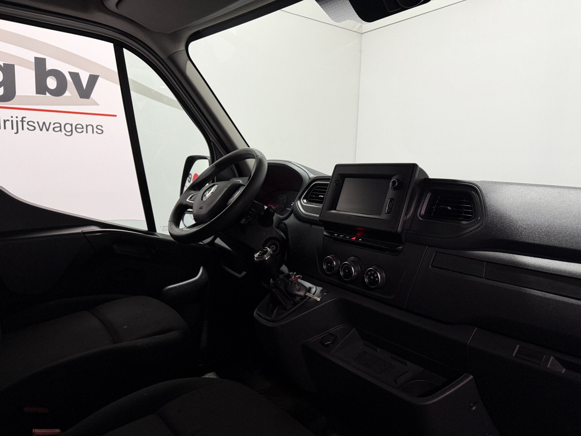 Renault Master T33 2.3 dCi 150 L2H2 Energy Comfort - Navi /, Auto's, Gebruikt, Euro 6, 4 cilinders, 150 pk
