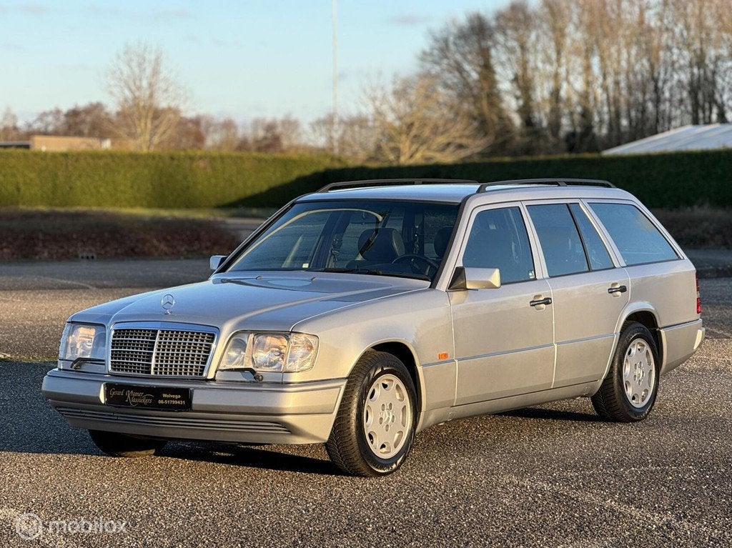Mercedes-Benz E-klasse Combi E220 T S124 1995, Auto's, Oldtimers, Automaat, Achterwielaandrijving, 2199 cc, 150 pk