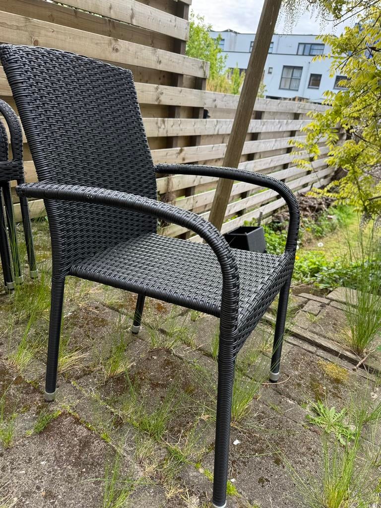5 nette wicker tuinstoelen + tuintafel met beschadiging, Ophalen, Nieuw, Wicker